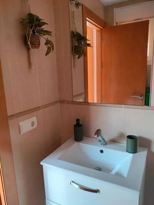 Bajo Con Jardin A Pie De Playa Y Piscina Comunitaria Con Jacuzzi Daire Playas de Vera