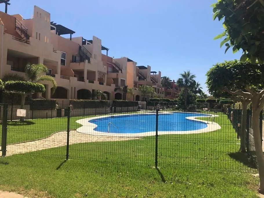 Bajo Con Jardin A Pie De Playa Y Piscina Comunitaria Con Jacuzzi Daire Playas de Vera