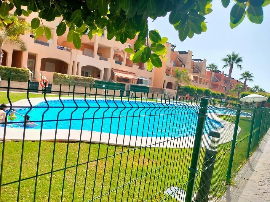 Bajo Con Jardin A Pie De Playa Y Piscina Comunitaria Con Jacuzzi Daire Playas de Vera
