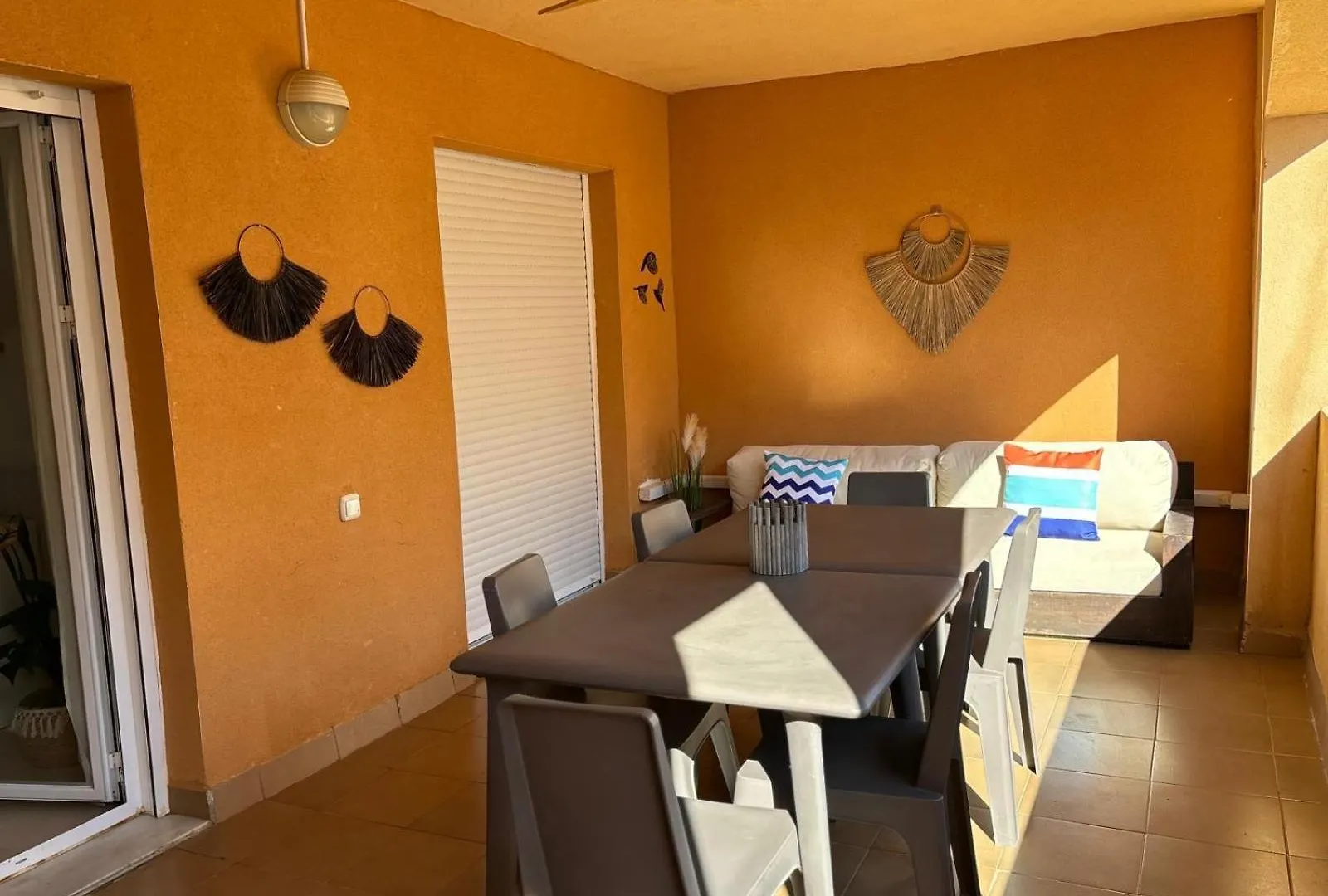 Bajo Con Jardin A Pie De Playa Y Piscina Comunitaria Con Jacuzzi Daire Playas de Vera